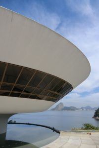 Niteroi Çağdaş Sanat Müzesi - Oscar Niemeyer