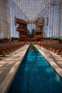 Kristal Katedral / Philip Johnson, John Burgee