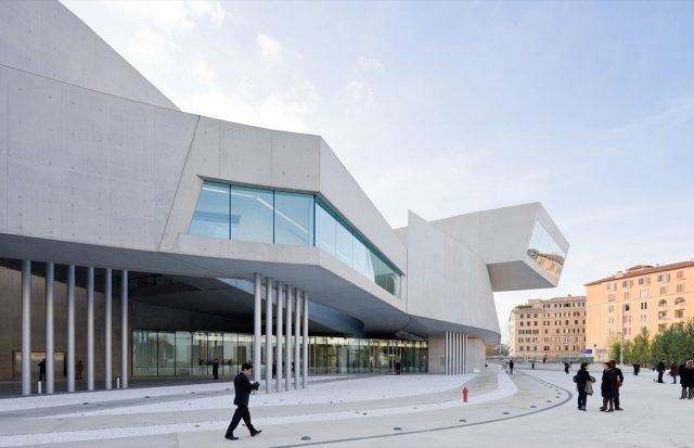 MAXXI Müzesi / Zaha Hadid