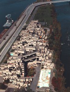 Habitat 67 / Moshe Safdie