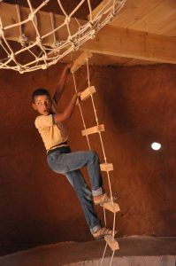 Mülteci Çocuklar için 100 Derslik - Emergency Architecture & Human Rights