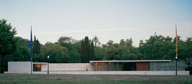 Barselona Pavyonu - Ludwig Mies van der Rohe