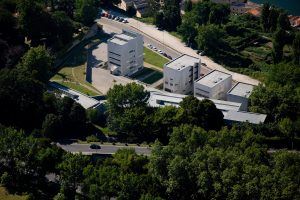 Porto Üniversitesi Mimarlık Fakültesi - Alvaro Siza