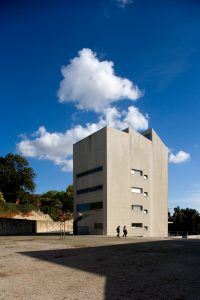 Porto Üniversitesi Mimarlık Fakültesi - Alvaro Siza