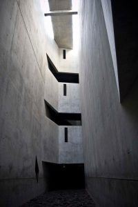 Berlin Yahudi Müzesi - Daniel Libeskind