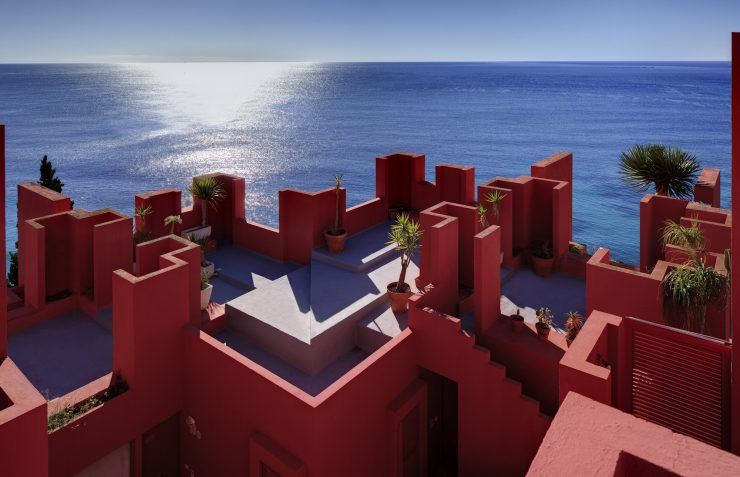 La Muralla Roja (Kırmızı Duvar) / Ricardo Bofill