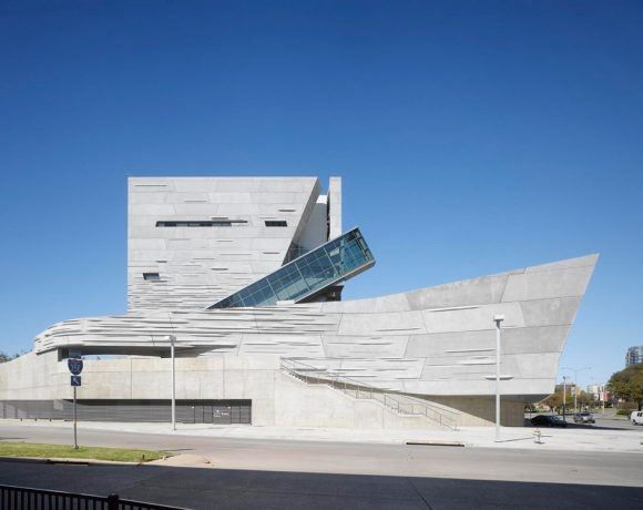 Perot Doğa ve Bilim Müzesi / Morphosis