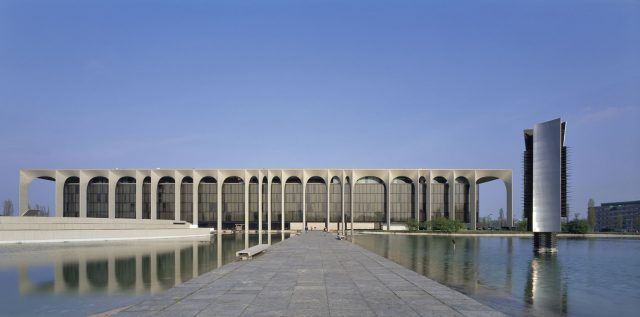 Mondadori Genel Merkezi / Oscar Niemeyer