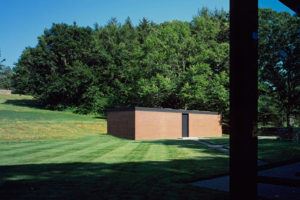 Cam Ev / Philip Johnson