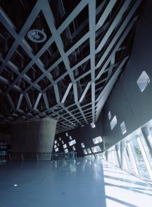 Phaeno Bilim Merkezi / Zaha Hadid