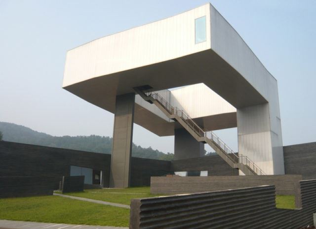 Nanjing Sifang Sanat Müzesi / Steven Holl