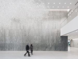 Prismatic Cloud / Tokujin Yoshioka