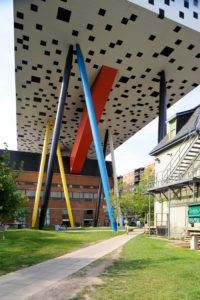 Sharp Tasarım Merkezi / Will Alsop