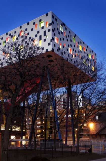 Sharp Tasarım Merkezi / Will Alsop