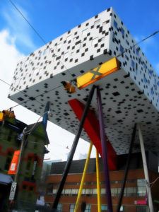 Sharp Tasarım Merkezi / Will Alsop