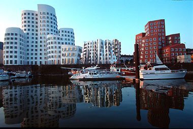 Der Neue Zollhof - Frank Gehry