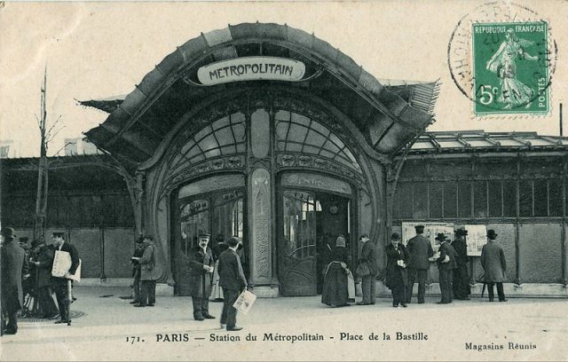Paris Metro Girişleri - Günümüzde yıkılmış olan Bastille istasyonu