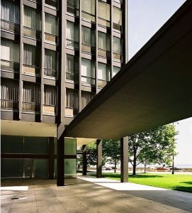 860-880 Lake Shore Drive - Ludwig Mies van der Rohe