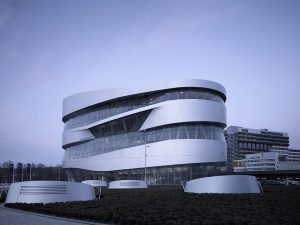 Mercedes-Benz Müzesi / UNStudio