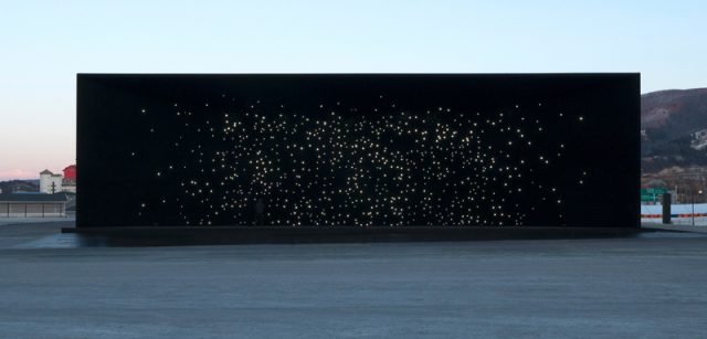 Vantablack Pavilion / Asif Khan