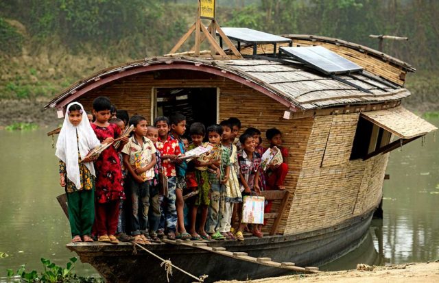 Bangladeş'te Yüzen Kent