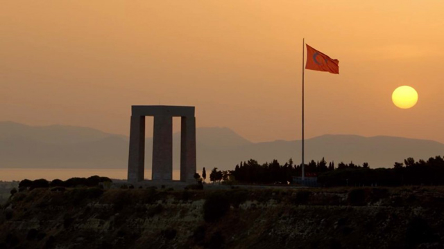 Çanakkale Şehitleri Anıtı / Feridun Kip, Doğan Erginbaş, İsmail Utkular