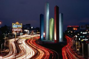 Torres de Satelite / Luis Barragan, Mathias Goeritz