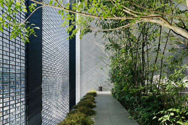 Optical Glass House / Hiroshi Nakamura