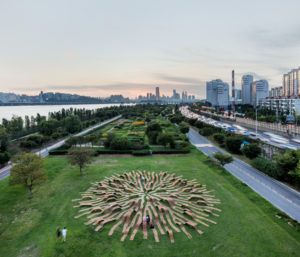 Root Bench / Yong Ju Lee Architecture