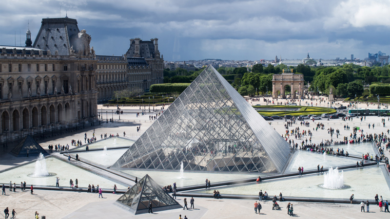 Le Grand Louvre / I.M. Pei