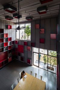 FTP Üniversitesi Yönetim Binası / VTN Architects