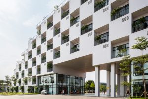 FTP Üniversitesi Yönetim Binası / VTN Architects