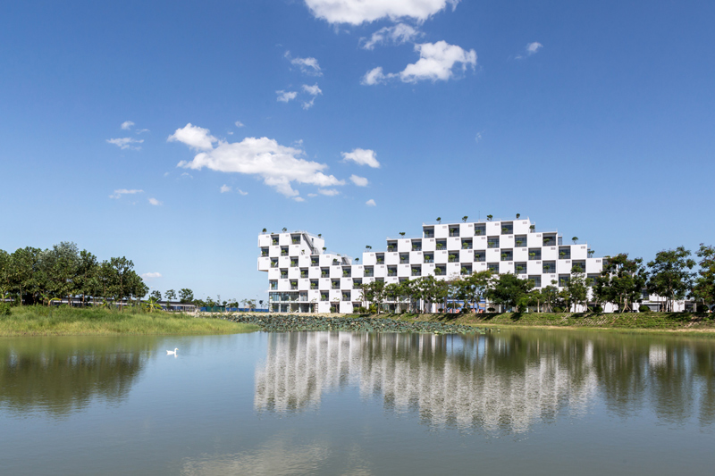 FTP Üniversitesi Yönetim Binası / VTN Architects