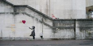 Girl with Balloon, Banksy. 2002, İstanbul, Türkiye