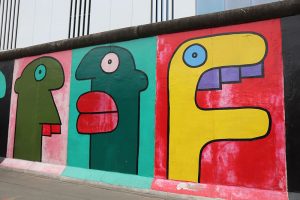 Thierry Noir. 1984, Berlin, Almanya